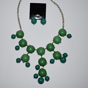 Green necklace and erring set
